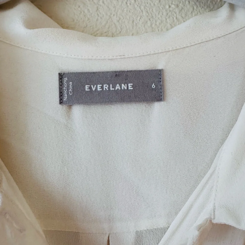 Everlane The Clean Silk Puff Sleeve - Picture 3 of 5